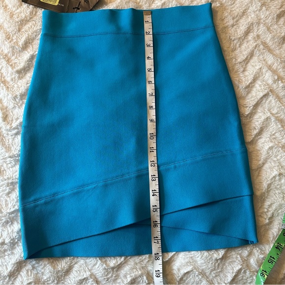 BCBGMaxAzria Cyan Blue Silvie Bodycon Skirt Size Medium - Picture 11 of 11